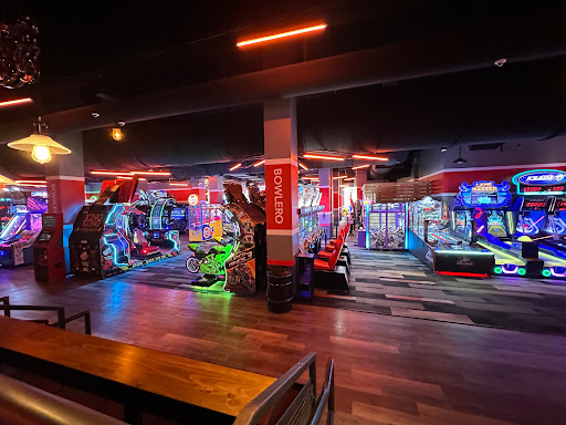 Bowlero Arlington